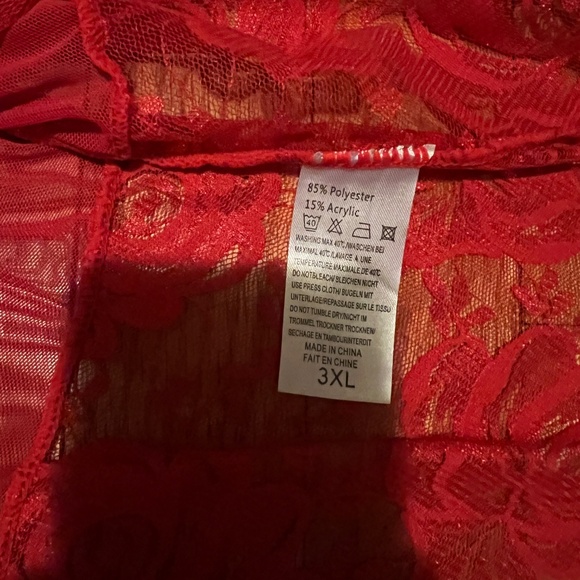 Bright red lingerie nightie - Picture 6 of 7